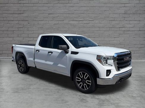 Used 2021 GMC Sierra 1500 4x4 Double Cab w/ Convenience Package image 8