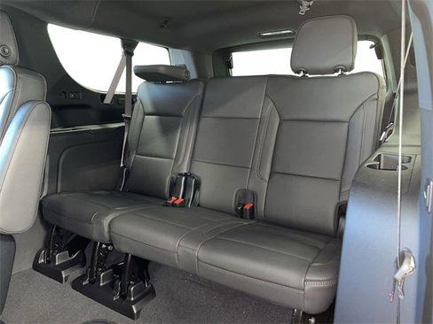 New 2026 Chevrolet Suburban High Country image 19