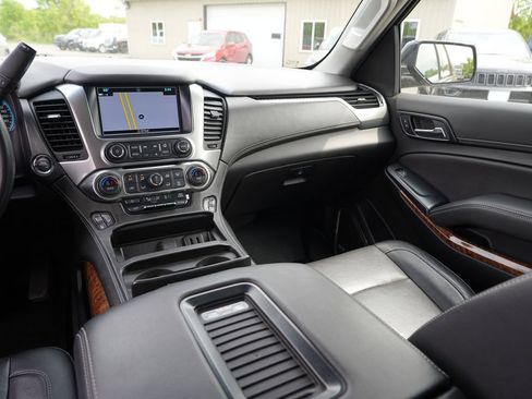Used 2020 Chevrolet Tahoe Premier AWD/4WD image 22