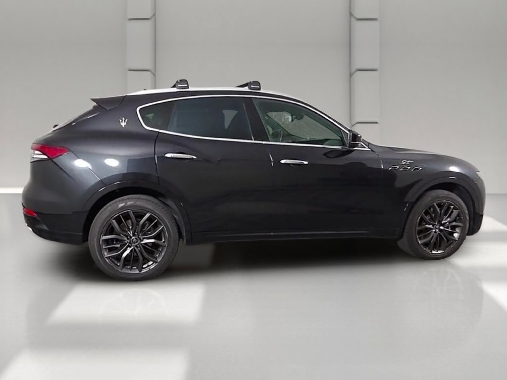 Used 2024 Maserati Levante GT Ultima AWD/4WD image 37
