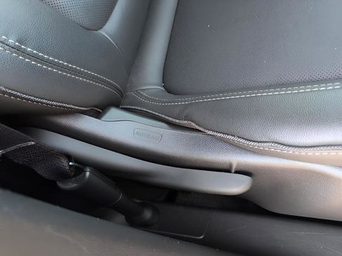 Used 2024 Buick Encore GX Sport Touring image 38