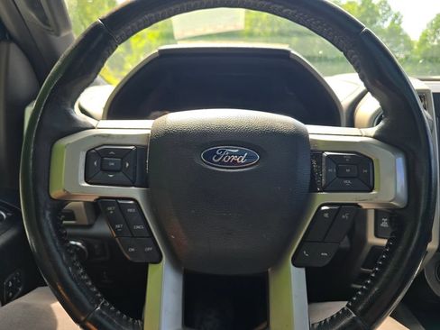 Used 2018 Ford F150 Lariat AWD/4WD image 6