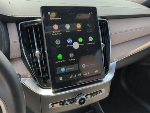 New 2026 Volvo XC90 T8 Core image 13