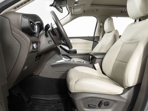 Used 2021 Ford Explorer Platinum w/ Equipment Group 601A image 15