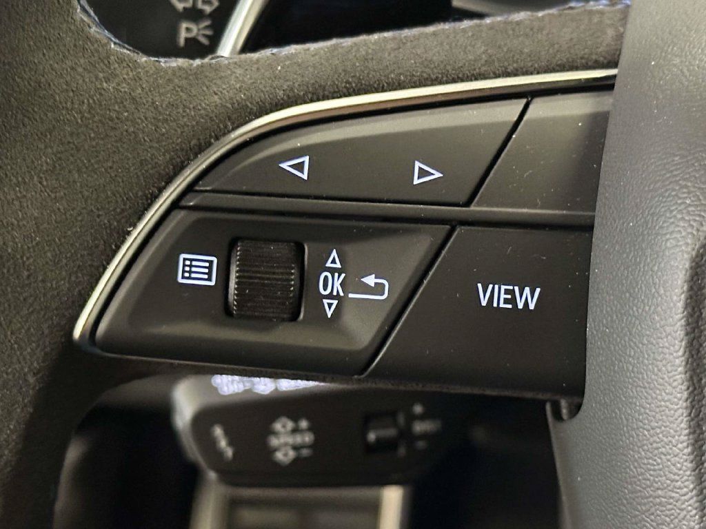 Used 2026 Audi RS Q8 performance AWD/4WD image 25