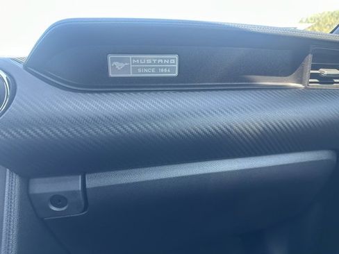 Used 2017 Ford Mustang Coupe image 25