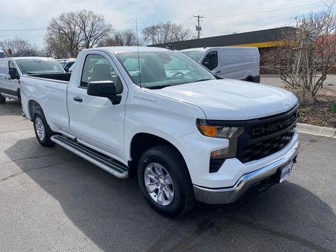 Used 2025 Chevrolet Silverado 1500 W/T image 3