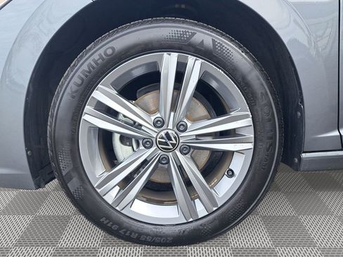 Used 2024 Volkswagen Jetta SE image 10