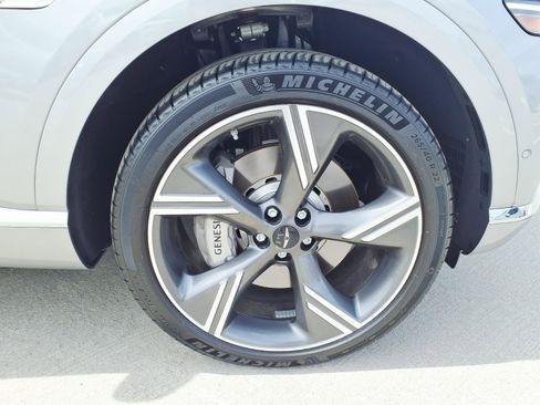 Certified 2026 Genesis GV80 2.5T Prestige AWD/4WD image 9