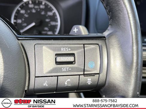 Used 2021 Nissan Rogue SV w/ Premium Package image 22