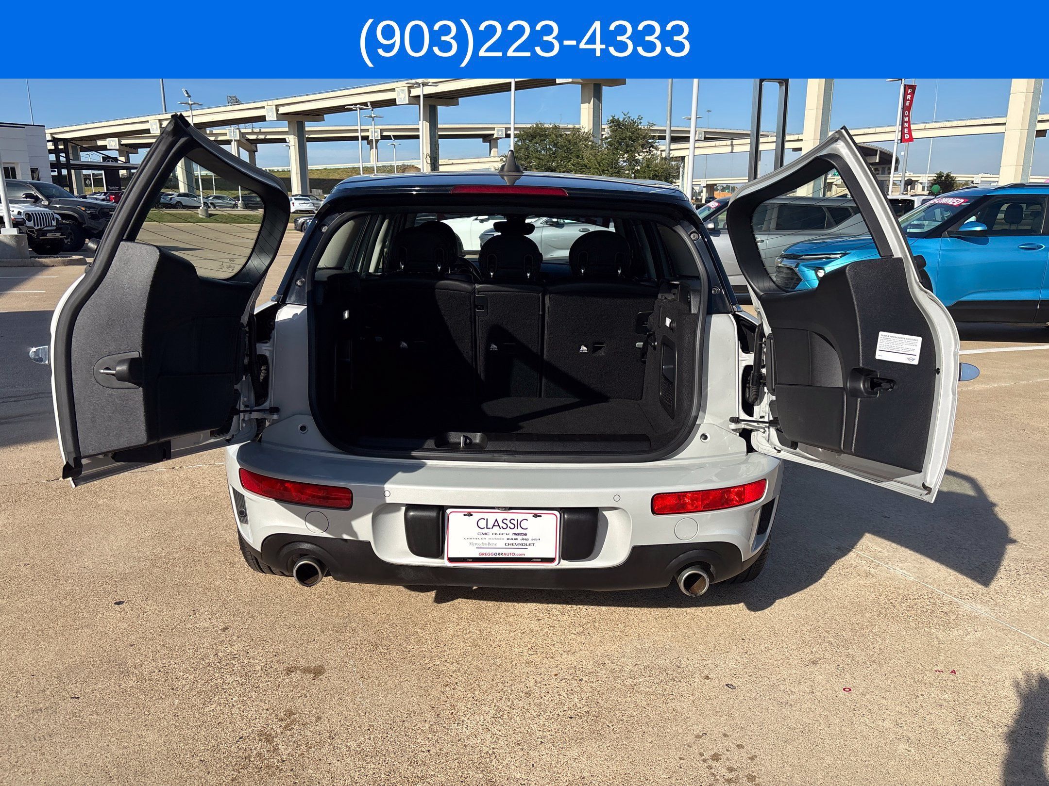 Used 2022 MINI Cooper Clubman S w/ Premium Package FWD image 9