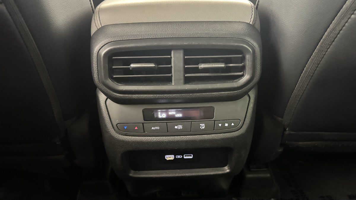 Used 2023 Honda Pilot EX-L image 33