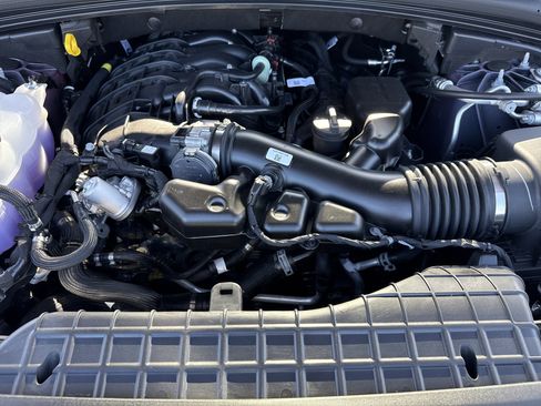 New 2025 Jeep Grand Cherokee Laredo image 32