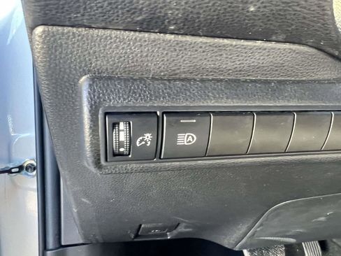 Used 2020 Toyota Corolla SE image 15