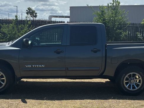 Used 2009 Nissan Titan SE w/ SE Drivers Convenience Pkg image 6