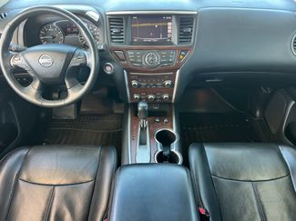 Used 2018 Nissan Pathfinder Platinum FWD video 4