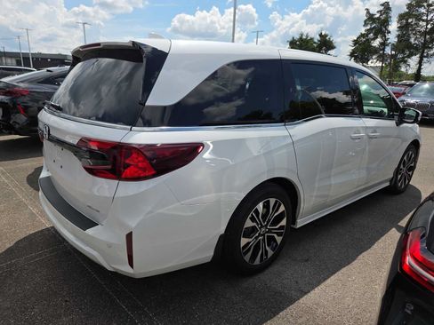 Used 2026 Honda Odyssey Elite image 2