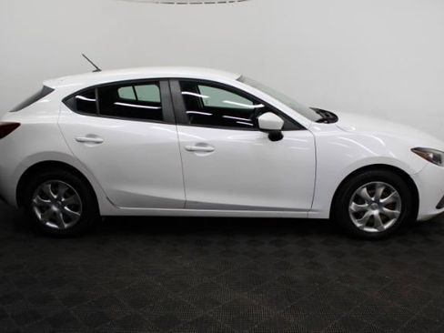 Used 2016 MAZDA MAZDA3 i Sport image 4