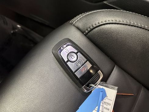 Used 2024 Ford Ranger Lariat w/ FX4 Off-Road Package image 29