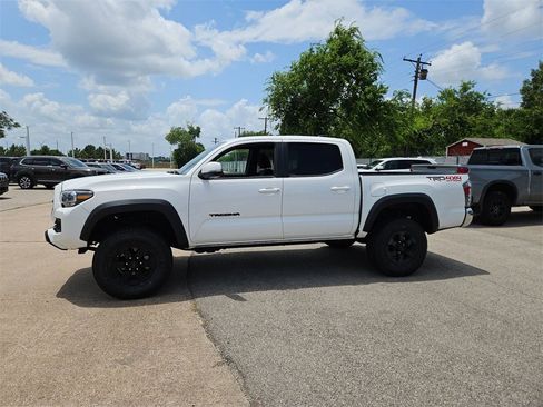 Used 2023 Toyota Tacoma TRD Off-Road image 5