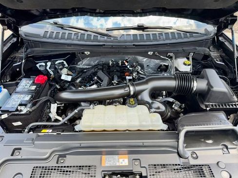 Used 2025 Ford Expedition Active AWD/4WD image 37