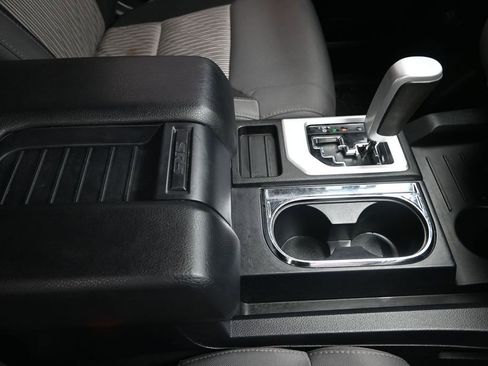 Used 2017 Toyota Tundra SR5 RWD image 28