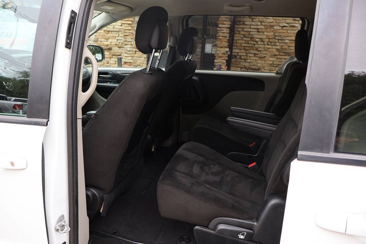 Used 2016 Dodge Grand Caravan SE w/ Quick Order Package 29E SE FWD image 15