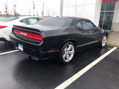 Used 2010 Dodge Challenger R/T image 4