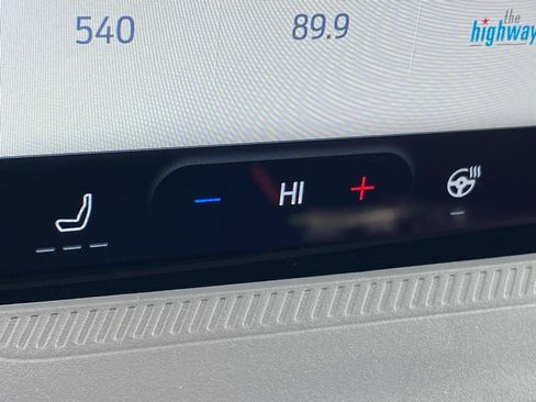 New 2025 Ford Maverick Tremor image 13