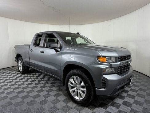 Used 2020 Chevrolet Silverado 1500 Custom w/ Custom Value Package RWD image 1