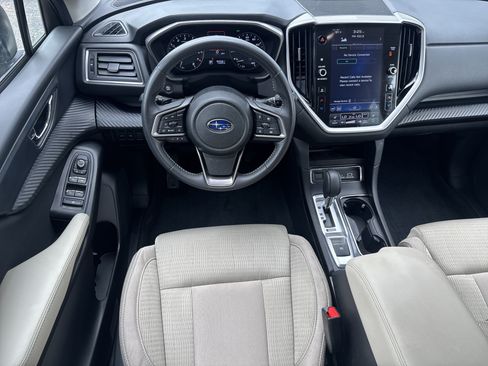 Used 2025 Subaru Ascent Premium AWD/4WD image 7