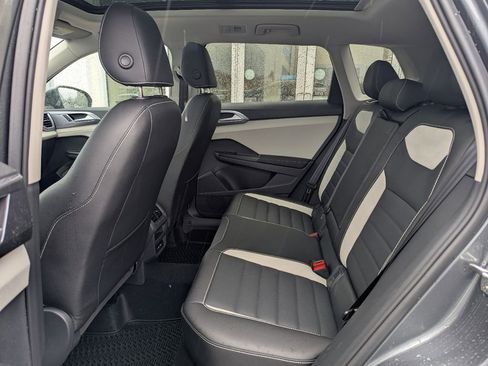 New 2026 Volkswagen Taos SEL AWD/4WD image 28