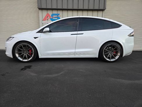 Used 2018 Tesla Model X P100D image 3