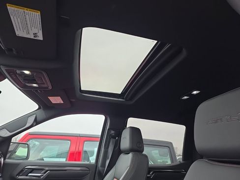 Used 2025 GMC Sierra 1500 AT4 w/ AT4 Premium Package image 38