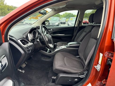 Used 2014 Dodge Journey SE w/ Flexible Seating Group AWD/4WD image 9