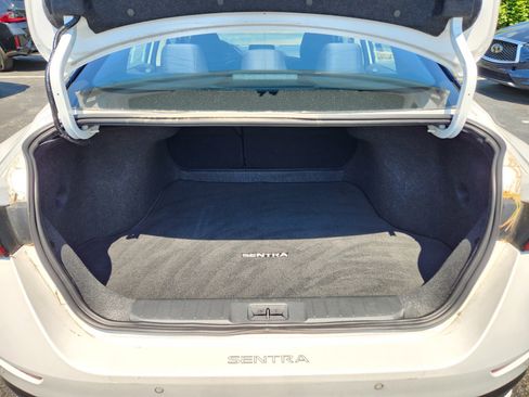 Used 2024 Nissan Sentra SR FWD image 8