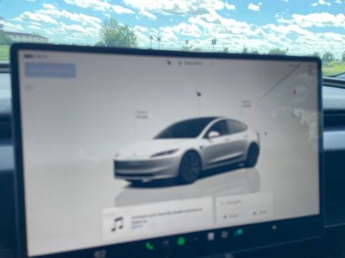 Used 2024 Tesla Model 3 Standard Range RWD image 8