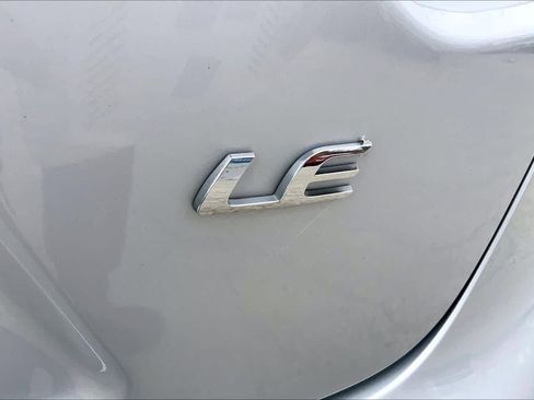 Used 2024 Toyota Corolla LE image 9