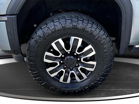 Used 2025 GMC Sierra 2500 Denali Ultimate image 35