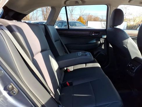 Used 2016 Subaru Outback 3.6R Limited image 16