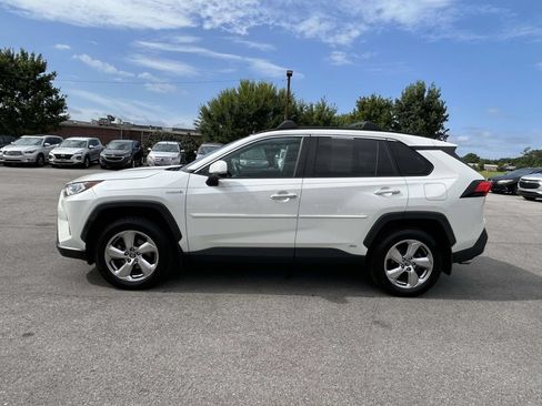 Used 2019 Toyota RAV4 Limited AWD/4WD image 12