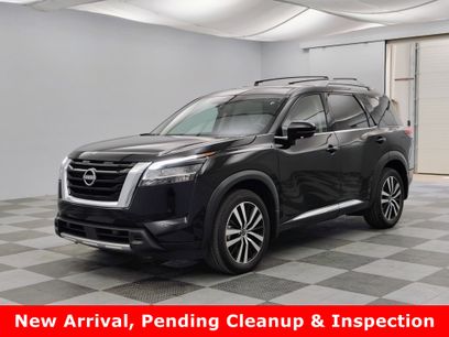 Used 2024 Nissan Pathfinder Platinum w/ Cargo Package