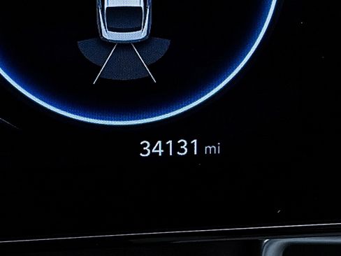 Used 2022 Hyundai Elantra Limited image 36