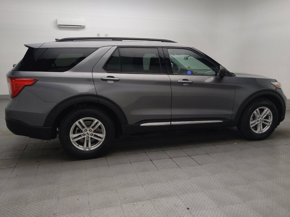 Used 2023 Ford Explorer XLT w/ Equipment Group 202A RWD image 10