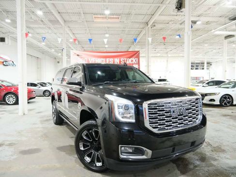 Used 2019 GMC Yukon XL Denali w/ Denali Ultimate Package AWD/4WD image 2