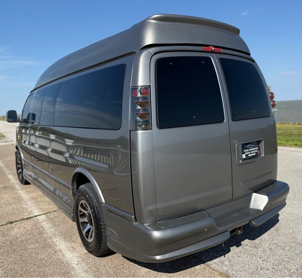 Used 2013 Chevrolet Express 2500 Extended RWD image 5