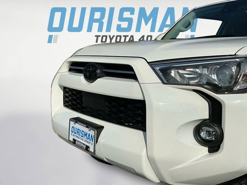 Used 2023 Toyota 4Runner SR5 image 22