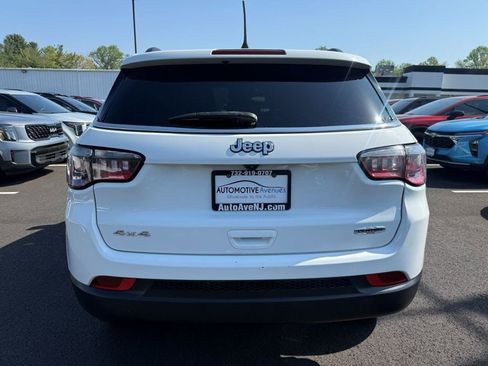 Used 2023 Jeep Compass Latitude AWD/4WD image 5