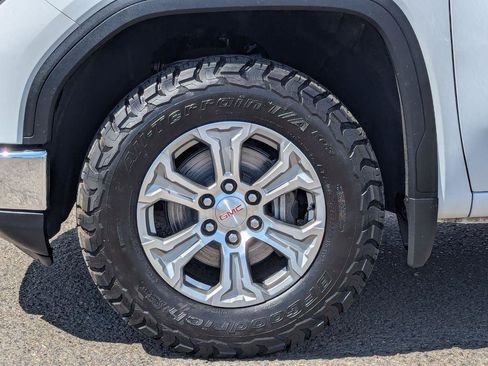 Used 2025 GMC Sierra 1500 SLT AWD/4WD image 38