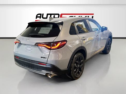 Used 2025 Honda HR-V Sport image 7